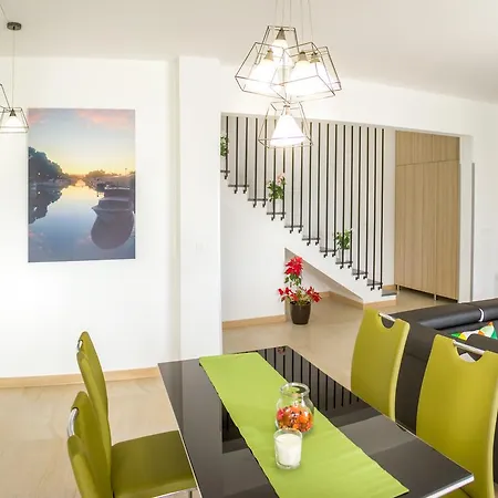 Apartment Trogir Vila A Seget Vranjica